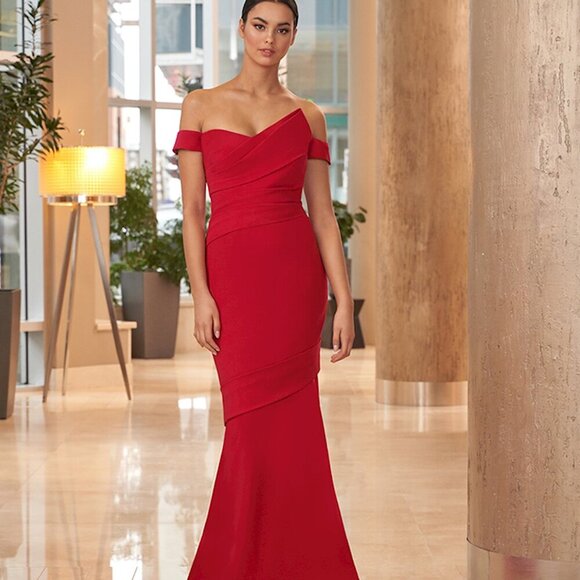 Alexander by Daymor Couture NWT Red Sleeveless Maxi Ball Gown Size 4 #10… - Picture 1 of 10